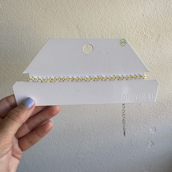 Forever 21 Daisy Choker Necklace – New with Tag - Picture 8 of 11